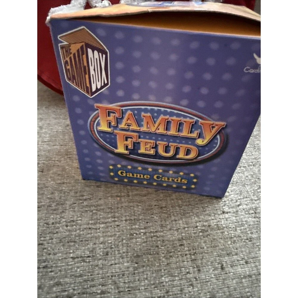 Family Feud Trivia Box Game 2015 Cardinal Edition, 8+ Cards